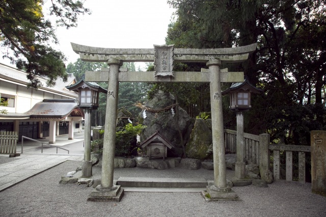 白山比咩神社１（奥宮）（）