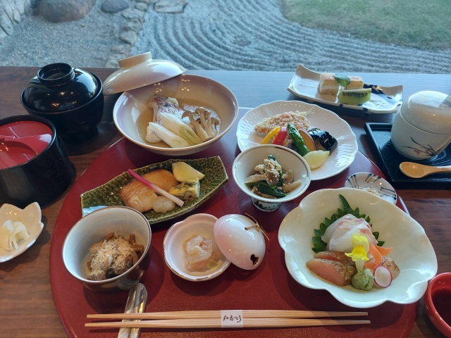 昼食 仁志川